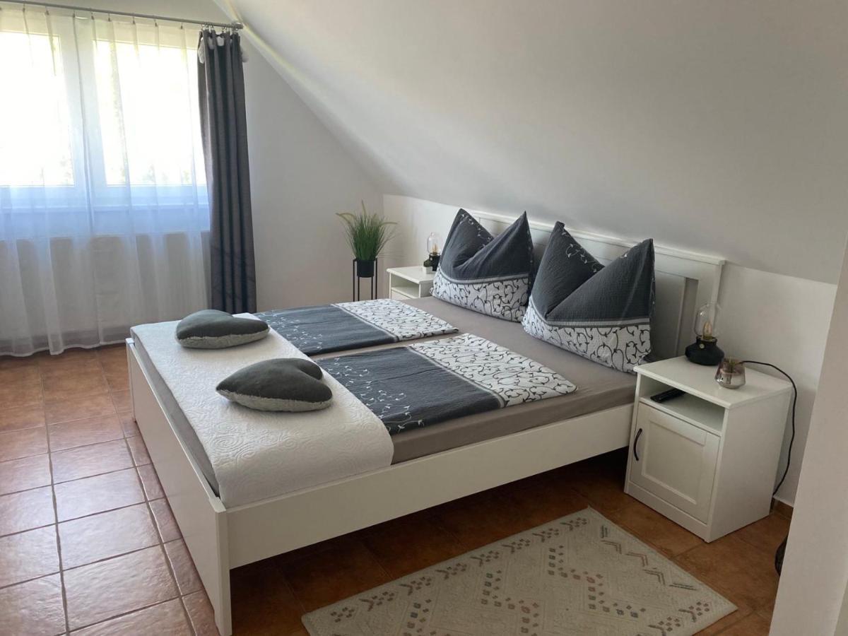Munkacsy Apartmanok Balatonfenyves Extérieur photo