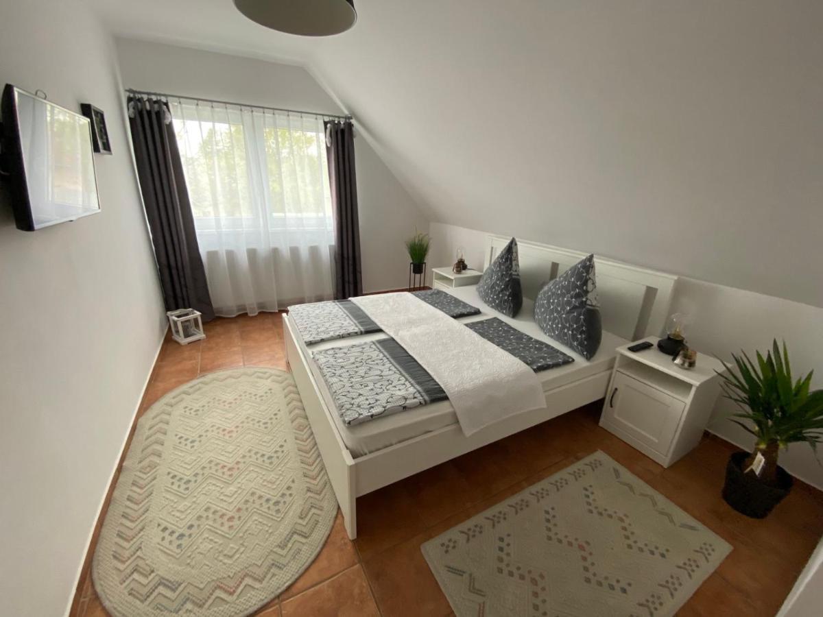 Munkacsy Apartmanok Balatonfenyves Extérieur photo